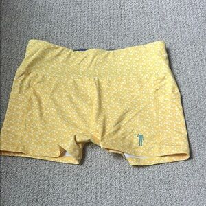 William Murray yellow with Tartan Plaid lining Shorts size small